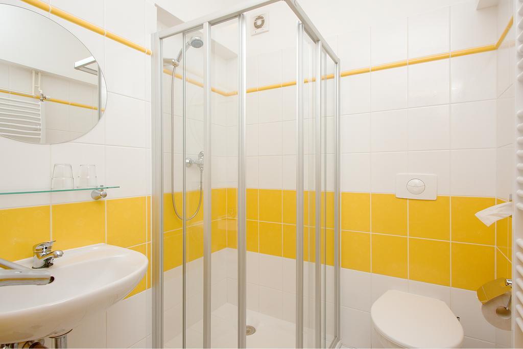 Hotel Chotol Horoměřice Chambre photo