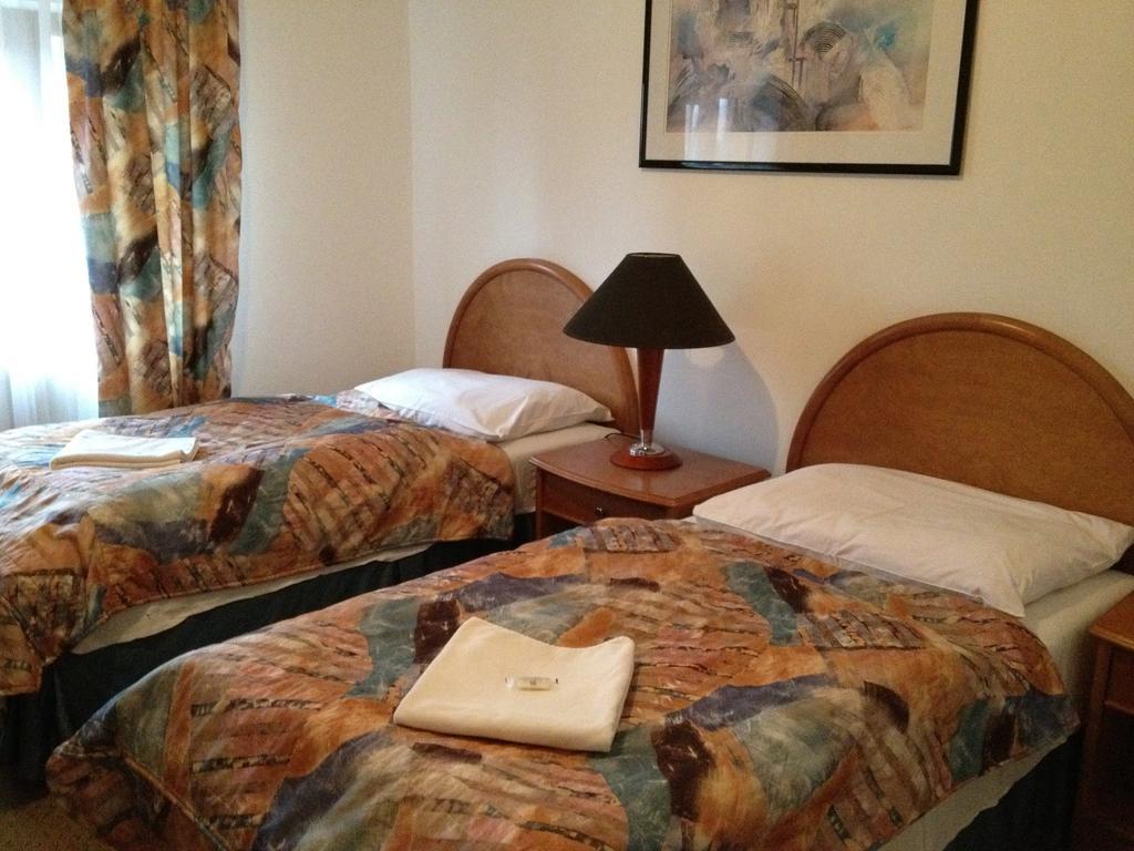 Hotel Chotol Horoměřice Chambre photo